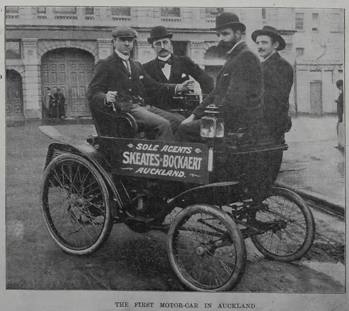 The first motor car in Auckland