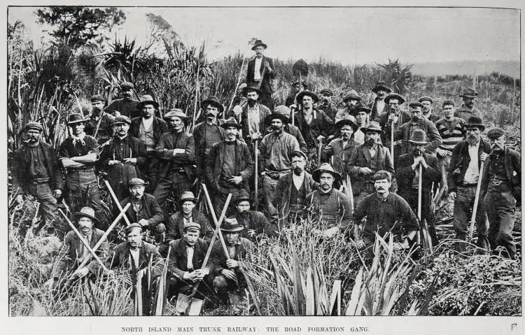 NORTH ISLAND MAIN TRUNK RAILWAY: THE ROAD FORMATION GANG