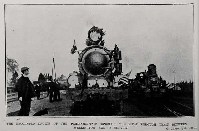 THE DECORATED ENGINE OF THE PARLIAMENTARY SPECIAL: THE FIRST THROUGH TRAIN BETWEEN WELLINGTON AND AUCKLAND