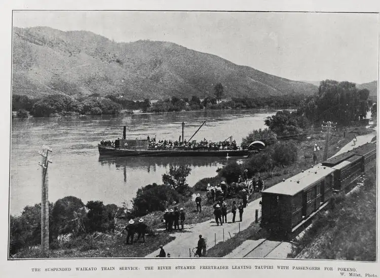 THE SUSPENDED WAIKATO TRAIN SERVICE: THE RIVER STEAMER FREETRADER LEAVING TAUPIRI WITH PASSENGERS FOR POKENO