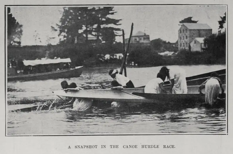 A SNAPSHOT IN THE CANOE HURDLE RACE