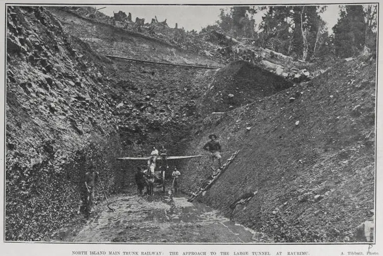 NORTH ISLAND MAIN TRUNK RAILWAY: THE APPROACH TO THE LARGE TUNNEL AT RAURIMU