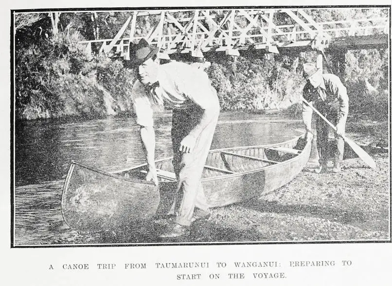A canoe trip from Taumarunui to Wanganui: preparing to start on the voyage