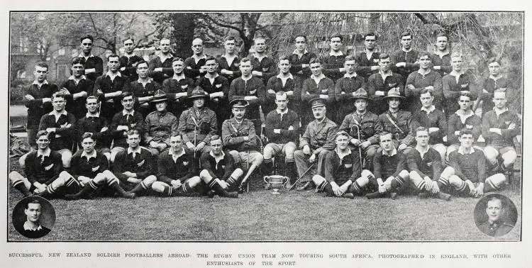 Successful New Zealand soldier footballers abroad: the rugby union team now touring South Africa, photographed in England, with other enthusiasts of the sport
