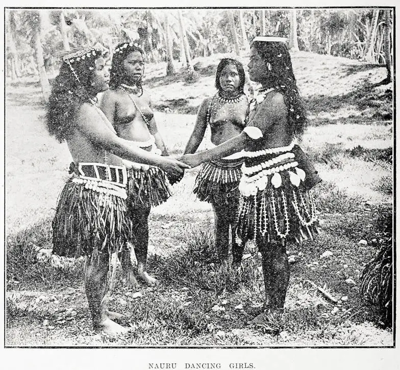 Nauru dancing girls