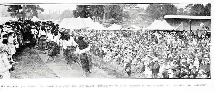The graceful poi dance: the crowd witnessing the picturesque performance of Maori maidens at the Ngaruawahia regatta last Saturday
