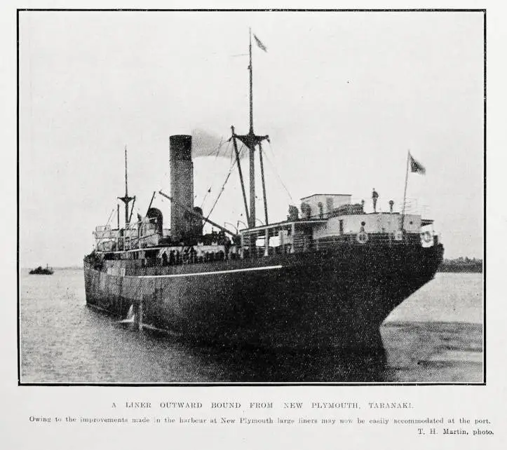 A liner outward bound from New Plymouth, Taranaki