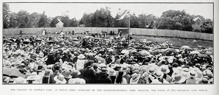 The opening of Potter's Park, at Mount Eden, Auckland, by the Governor General, Lord Jellicoe: the scene at the ceremony last Friday