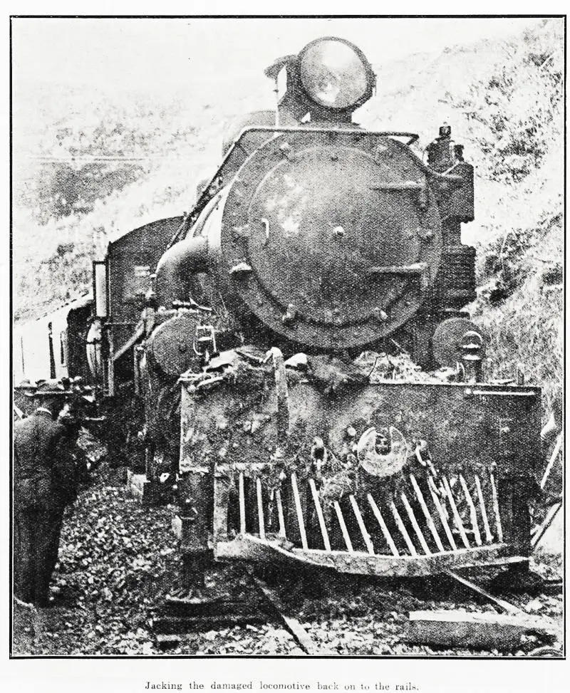 Jacking the damaged locomotive back on to the rails