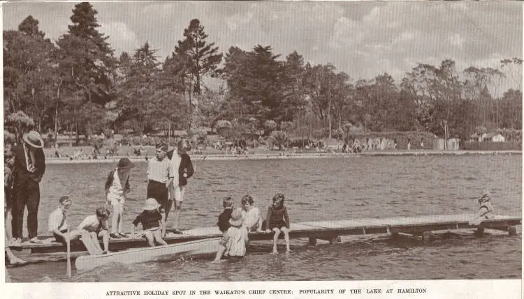 Attractive holiday spot in the Waikato's chief centre: popularity of the lake at Hamilton