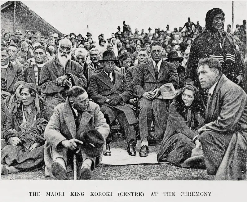 The Māori King Koroki (centre) at the ceremony