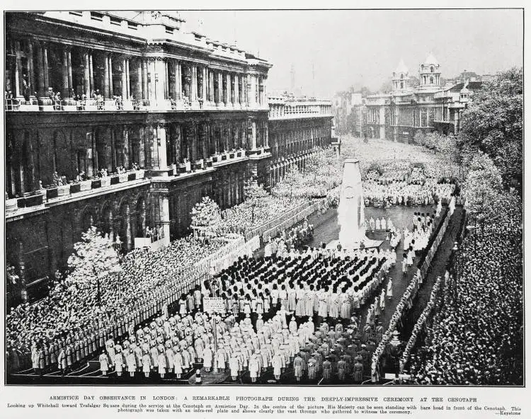 Armistice day observance in London: a remarkable photograph during the deeply-impressive ceremony at the Cenotaph