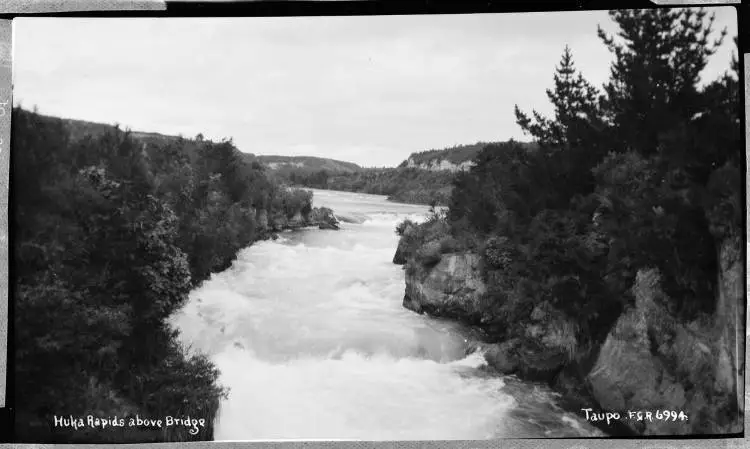 Huka Rapids above bridge, Taupo