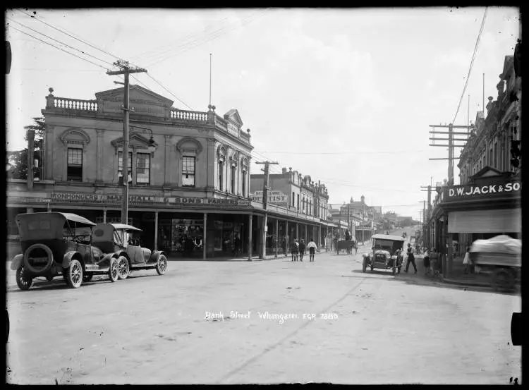 Bank Street, Whangarei