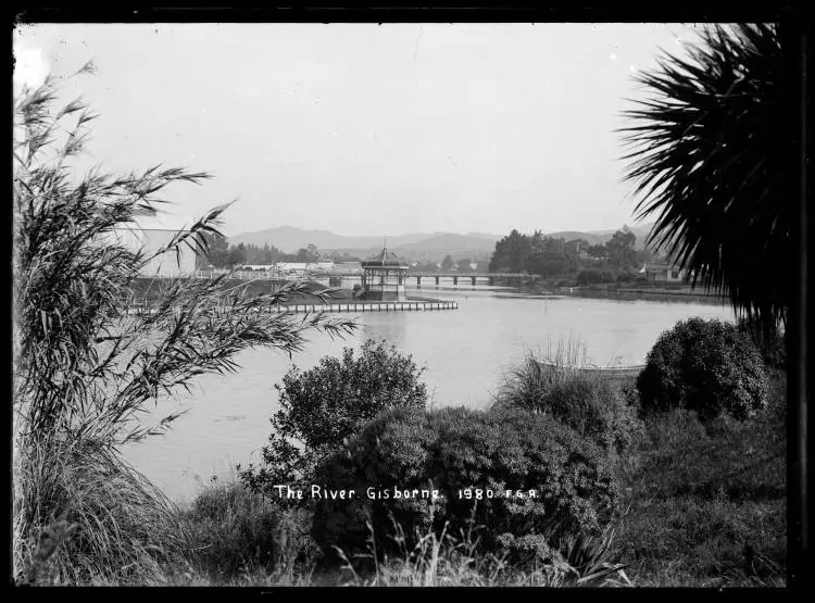 The River, Gisborne