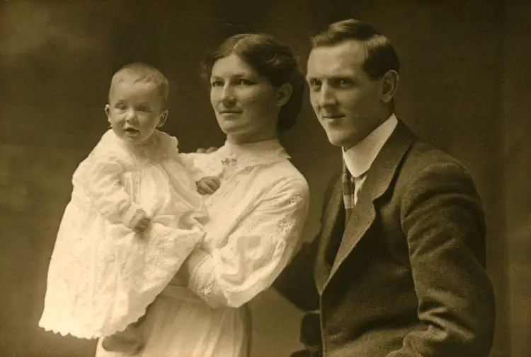 Constance and John Bartrum of Takapuna with their son John.