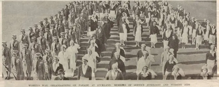 Women's war organisations on parade at Auckland: members of service auxiliary and nursing aids