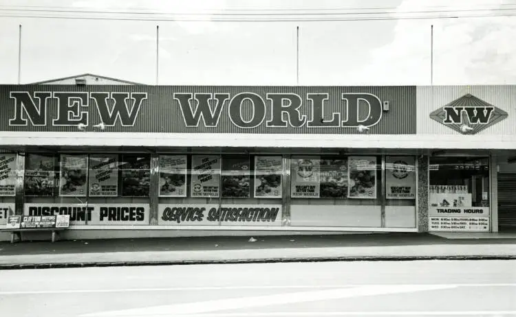 New World Supermarket (Milford).