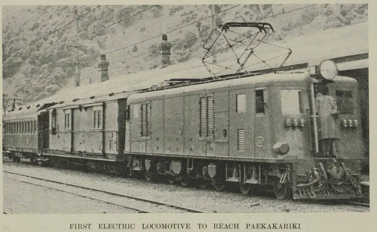 First electric locomotive to reach Paekakariki