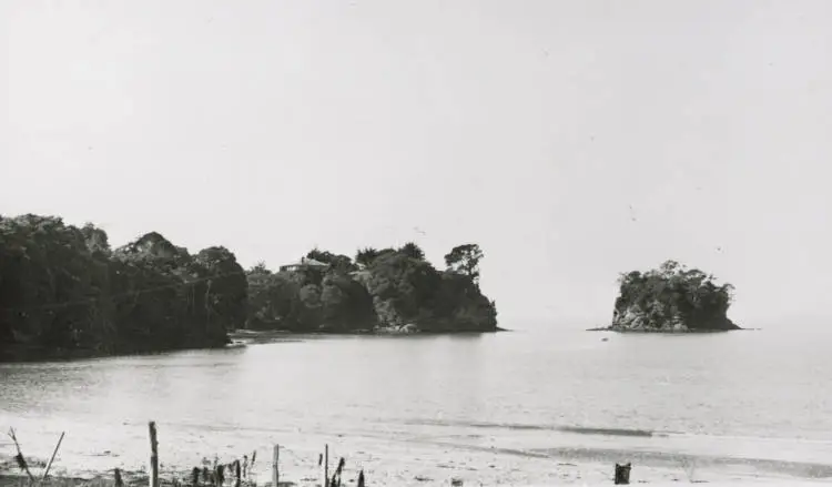 Sugar Loaf, Waiake Beach, East Coast Bays.