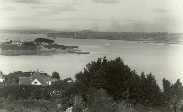 Northcote Point and wharf from Birkenhead, 1914