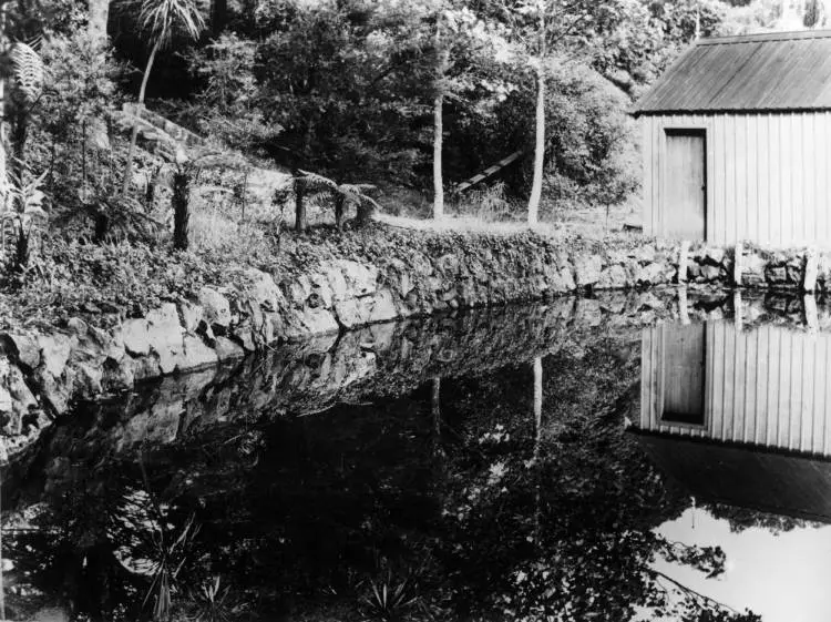 Boat house at Te Kiteroa, Killarney Street, Takapuna.