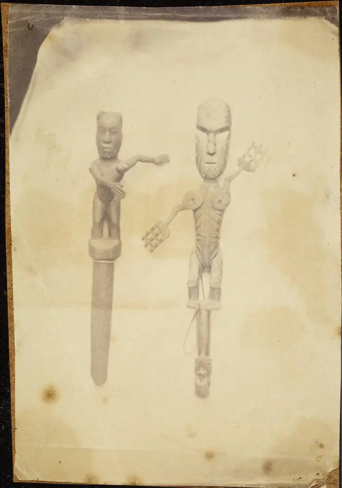 Māori Curios