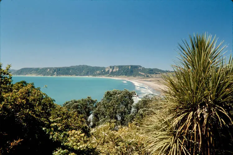 Te Araroa Beach, East Cape