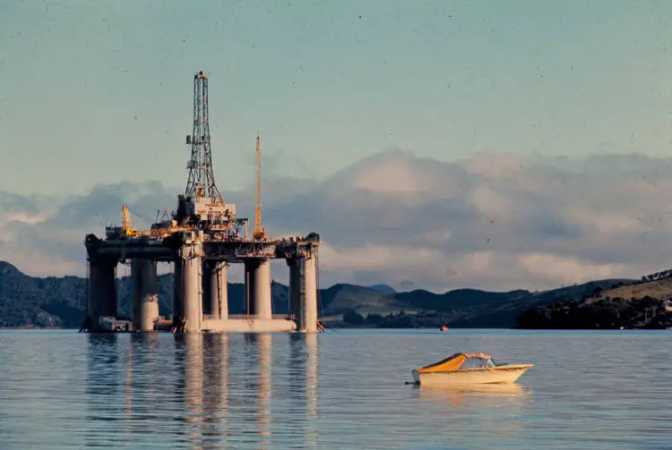 Oil rig, Marsden Point, Whangārei, 1974