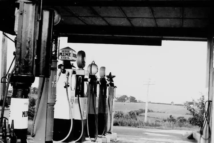 Sunshine Service Station, St Heliers Bay Road, Saint Heliers