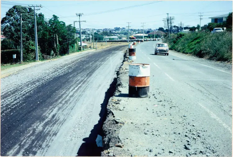 Glenfield Road widening, 1972