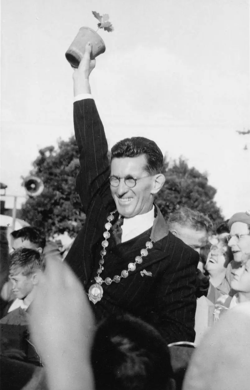 Clem Woodall, Mayor of Devonport Borough Council