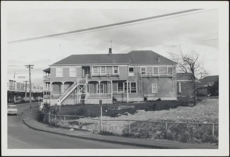Kentish Hotel, Queen Street, Waiuku