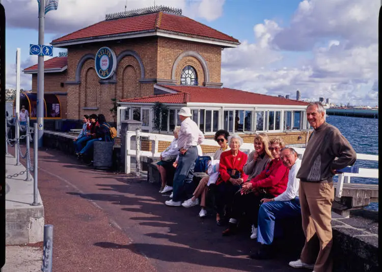 Kelly's Cafe, Okahu Bay