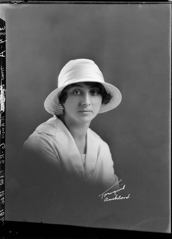 Miss Davis