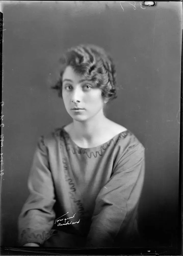 Miss Davis