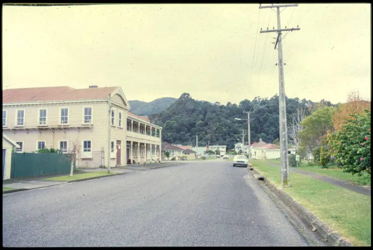 Royal Hotel, Thames