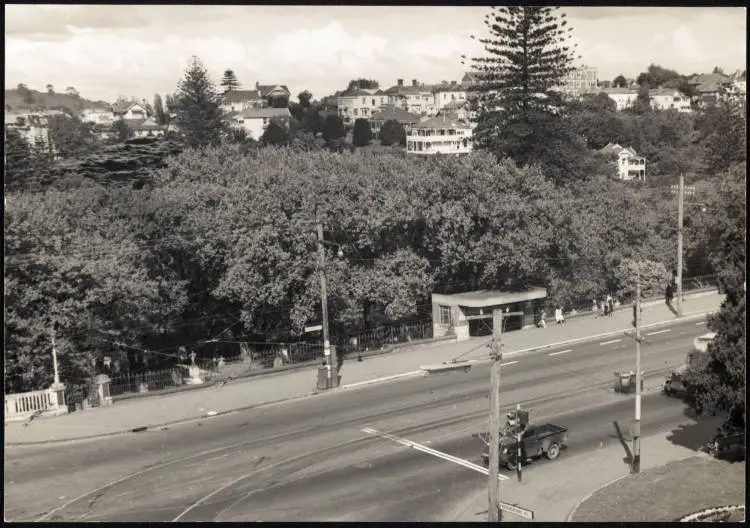 Bus shelter in Symonds Street, Auckland Central