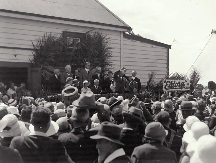 Opening ceremony for the Albany Show.