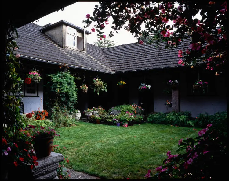 Wilkinson's Castle, 665-667 Pukearuhe Road, Waiiti, 2005