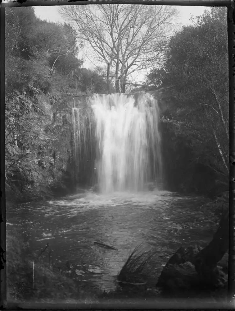 Oakley Creek Waterfall, Waterview