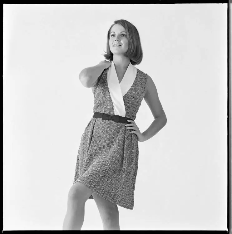 Model in summer dress