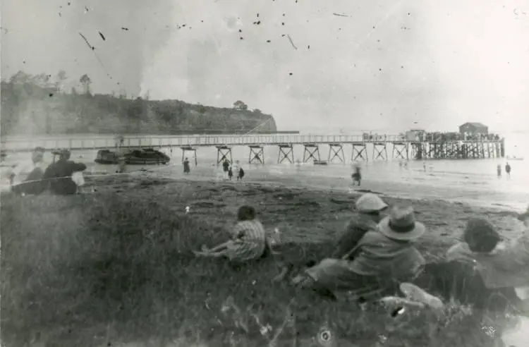 Browns Bay wharf, Browns Bay, 1920