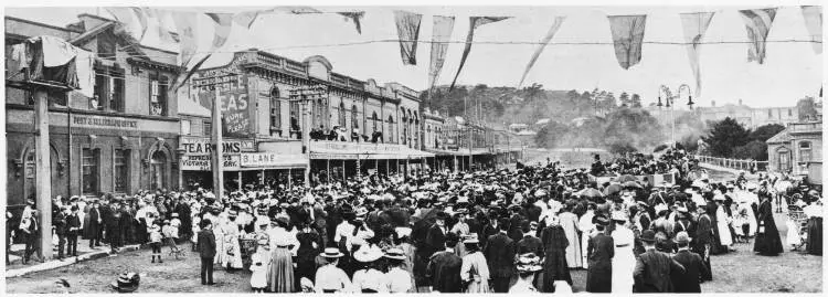 Opening of the new post office, Victoria Road, Devonport.