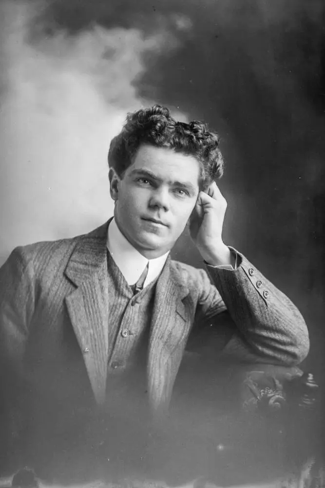 Mr Hanson, 1910