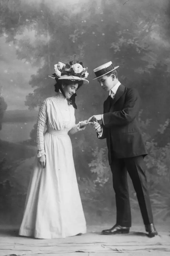 Members of the Sixes and Sevens Opera Company, 1909