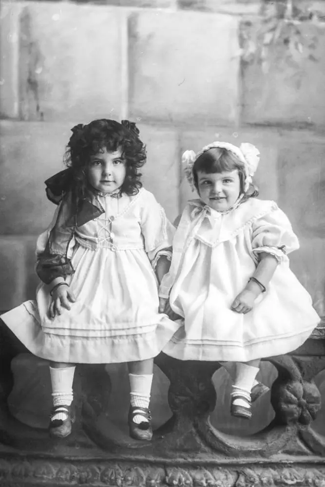 Mrs Quilan children, 1909