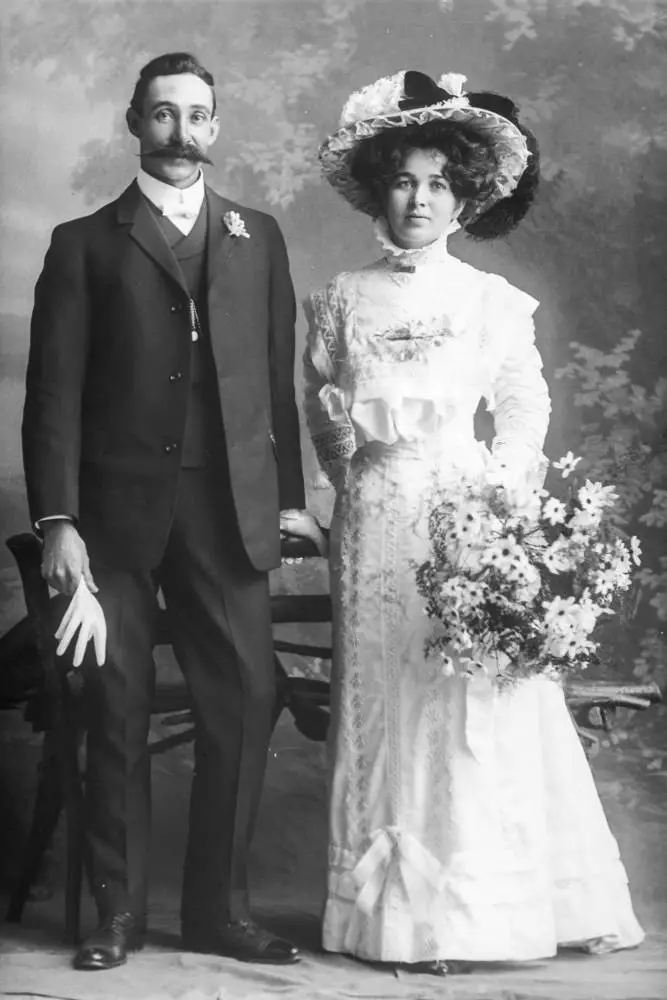 Mr and Mrs Rahman, 1909