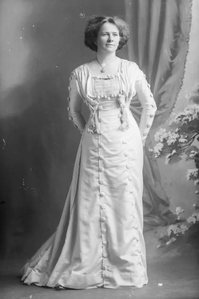 Mrs Birch