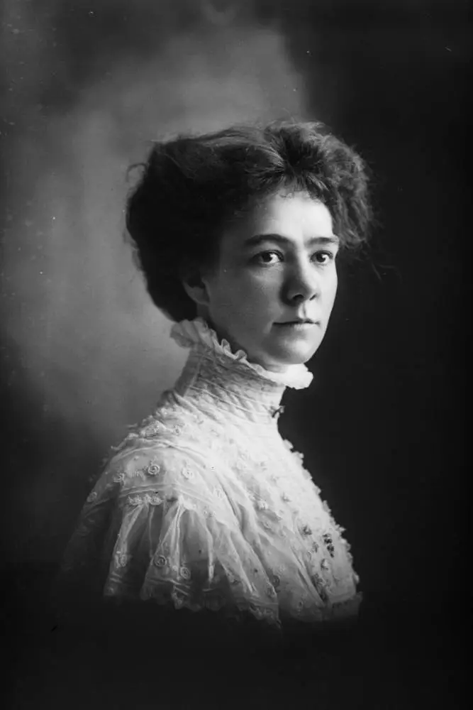 Miss Butcher, 1909